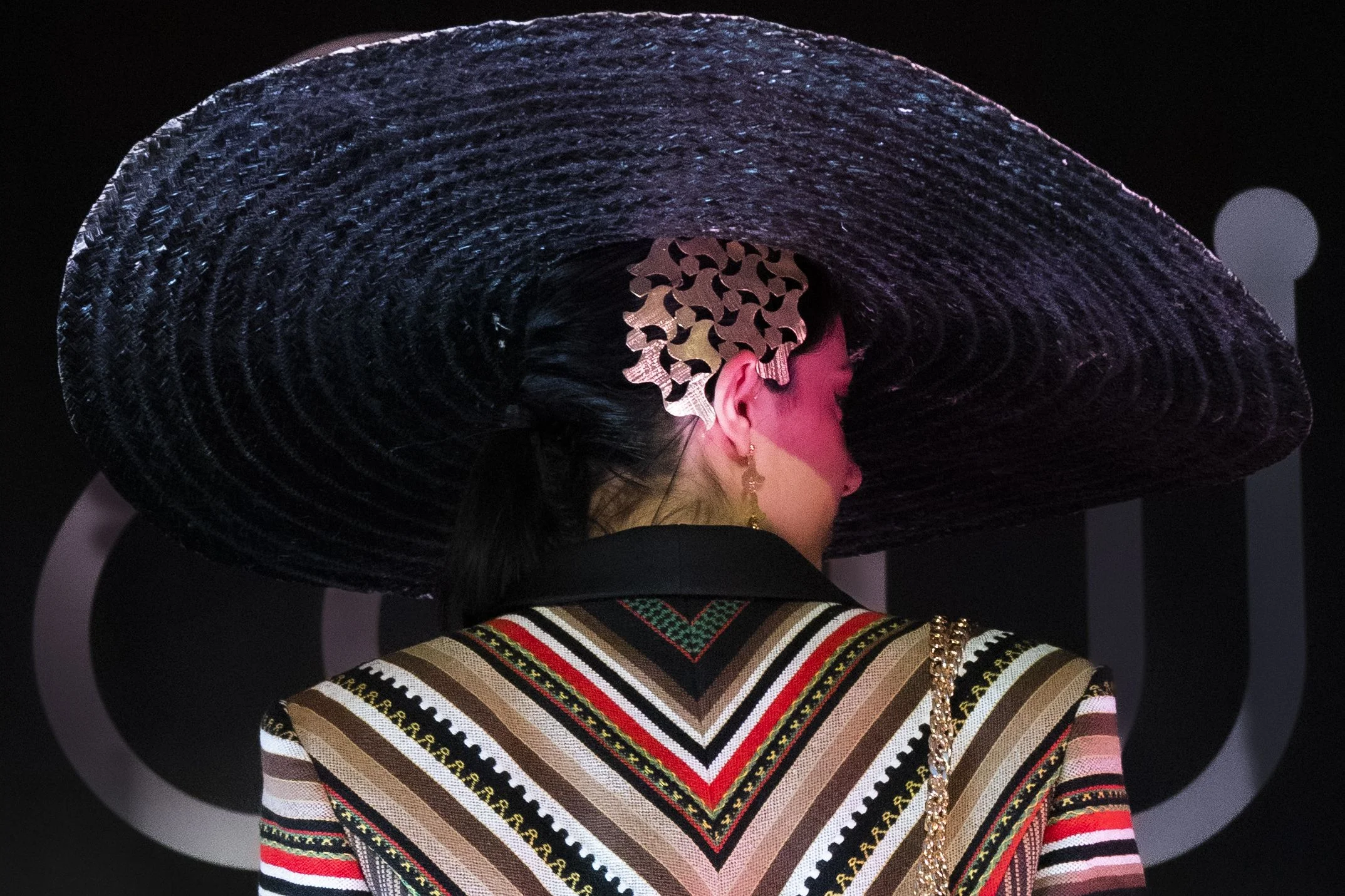 1-PORTADA-Fin-desf-Diseno-SA-Helen-Huang-3